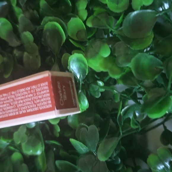 CHARLOTTE TIBURY HYALURONIC HAPPIKISS LIPSTICKS BNIB - Picture 3 of 3